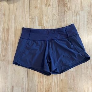 Lululemon Speed Up mid- rise shorts, size 6